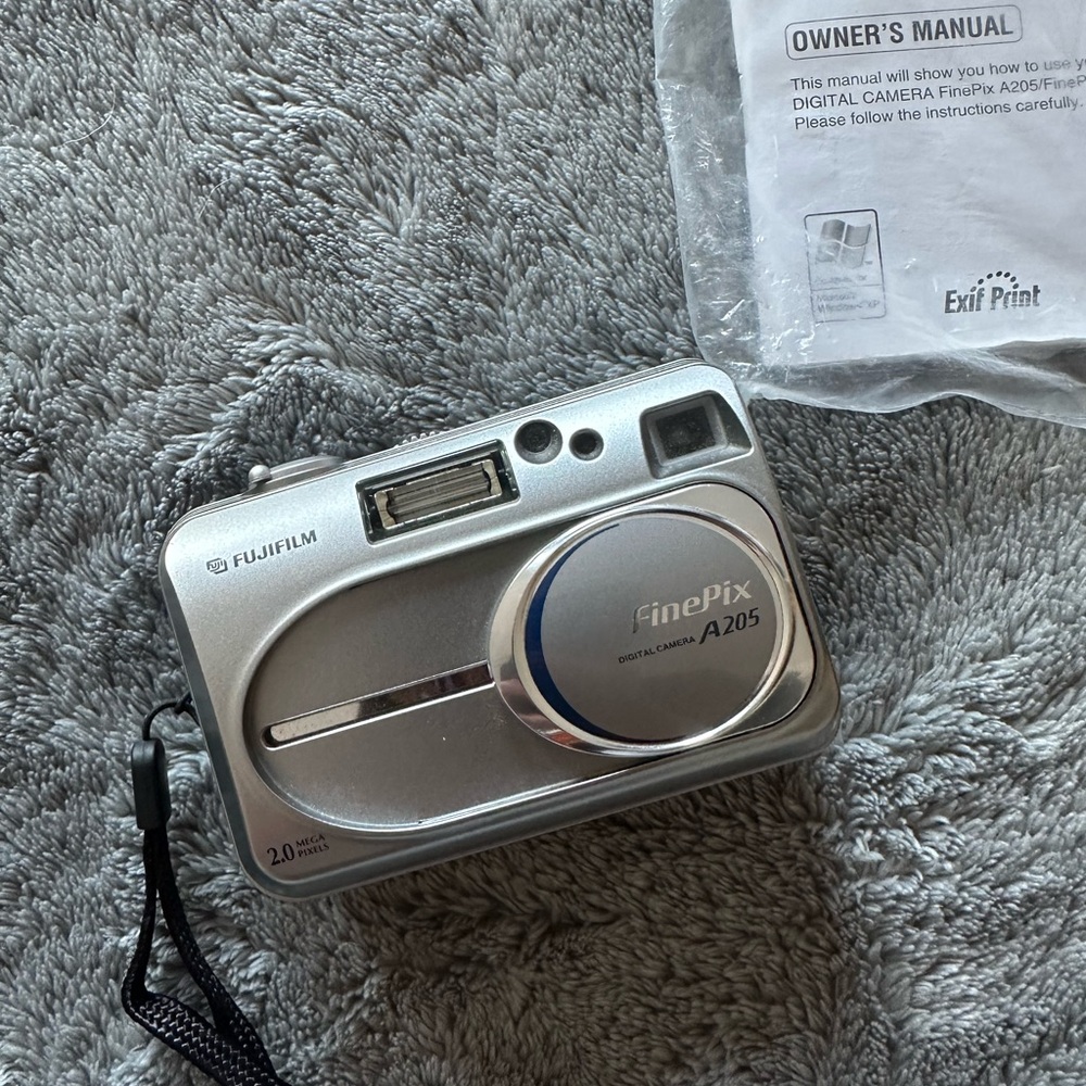 Fujifilm FinePix A205 Silver Digital Camera